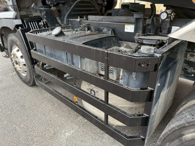 日野：17プロフィア：ダンプ：5300×2300：メッキ多数：7速MT：380馬力：電動コボレーン