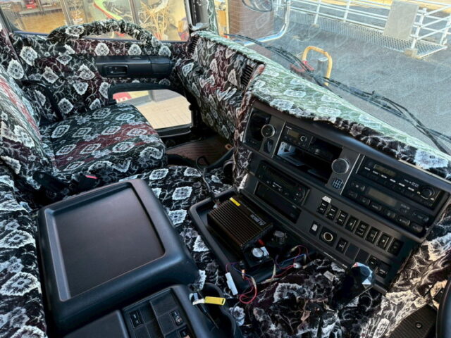 日野:プロフィア:ハイルーフ:冷凍ウィング:架装多数:ボディ枠ステンレス