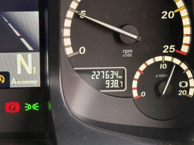 17スーパーグレート：ハイルーフ：ウィング：プレミアムライン：リア門口ステンレス