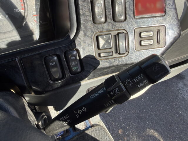 スーパーグレート：ハイルーフ：アームロール：40立米：架装多数：煙突マフラー(ダミー)