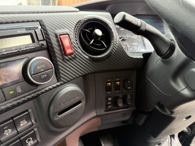 日野:17プロフィア:ハイルーフ:トレーラーヘッド:架装多数:アルミホイール