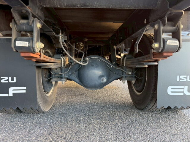 いすゞ:エルフ:平ボデー:標準幅:10尺長:マニ割り:ハイグレード:140馬力