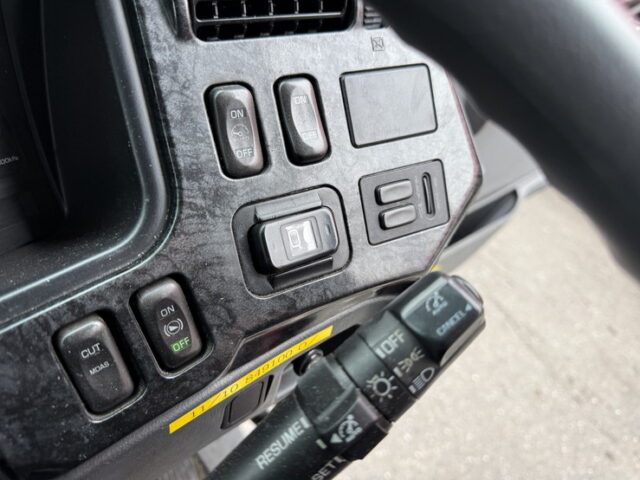 スーパーグレート：ハイルーフ：ウィング：メッキ多数：アルミホイール：格納ゲート