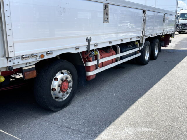 三菱ふそう　スーパーグレート　アルミウィング　７MT　リアエアサス　木床　380馬力