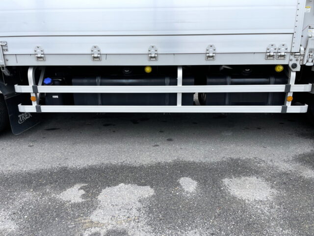 日野　17プロフィア　ハイルーフ　ウィング　7速MT　380馬力　エンジン交換済