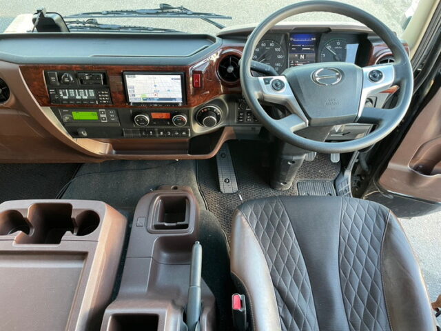 日野：１７レンジャー：ワイド：冷凍ウィング：AT：トレクス造りボデー：ステンレス多数：アルミホイール　