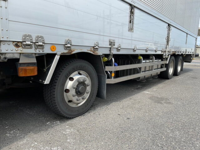 日野　プロフィア　ハイルーフ　ウィング　リア門口ステンレス　7速　E13Cエンジン