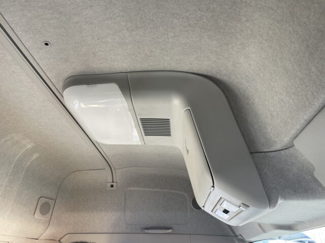 三菱ふそう　17スーパーグレート　トラクターヘッド　E尺　460馬力　リアエアサス　ハイルーフ　プレミアム