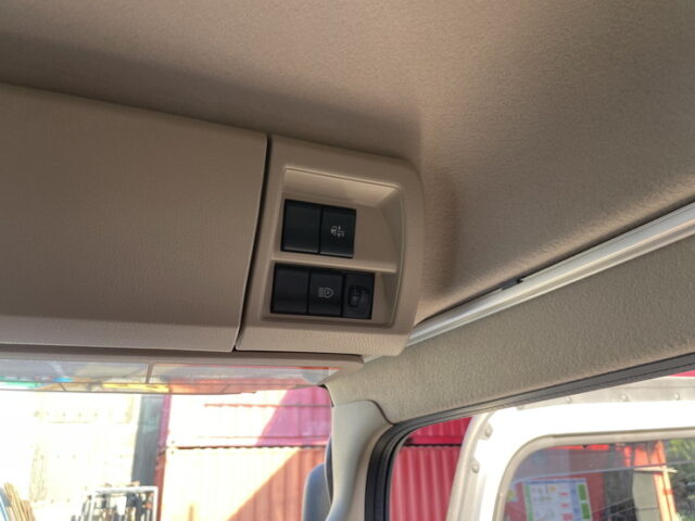 日野　17レンジャー　ウィング　6200ワイド　後輪エアサス　格納ゲート付　240馬力