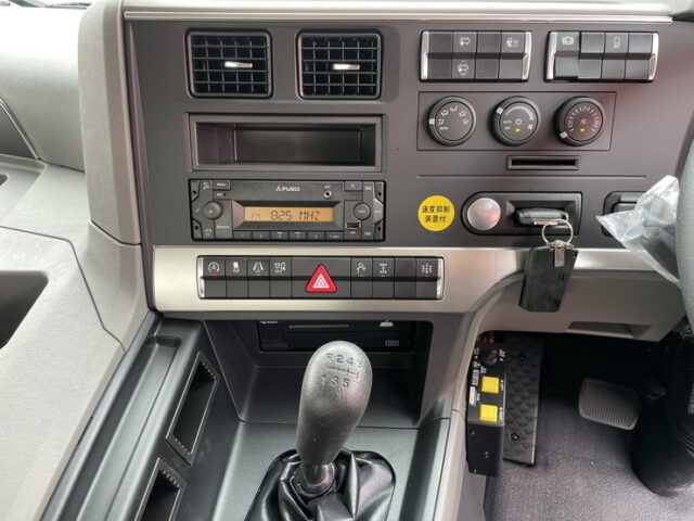 17スーパーグレート　ダンプ　5100×2200　未使用　新品ステンレス架装　7速MT　新明和ボデー