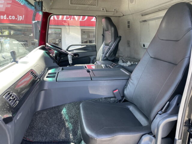 スーパーグレート：ハイルーフ：ウィング：造りボディ：ステンレス多数：420馬力