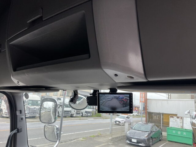 いすゞ：ギガ：ハイルーフ：ウィング：メッキ多数：アルミホイール：スムーサー