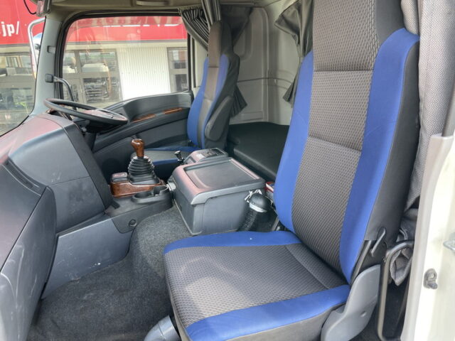 いすゞ：ギガ：ハイルーフ：ウィング：アルミホイール：スムーサー：木床