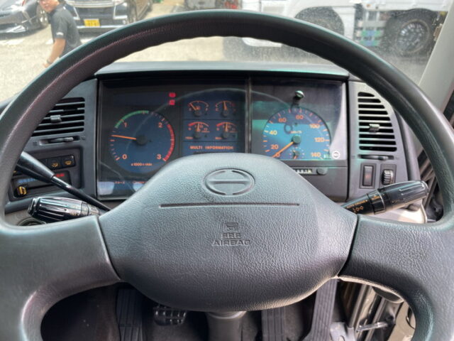 日野：テラヴィ：ハイルーフ：トレーラーヘッド：後輪エアサス：第5輪荷重11.500㎏