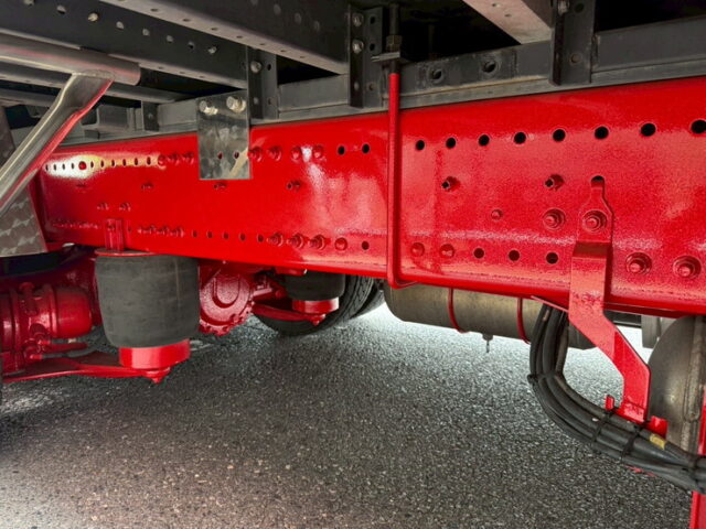 日野:17プロフィア:ハイルーフ:ウィング:メッキドア:アルミホイール:リア門口ステンレス