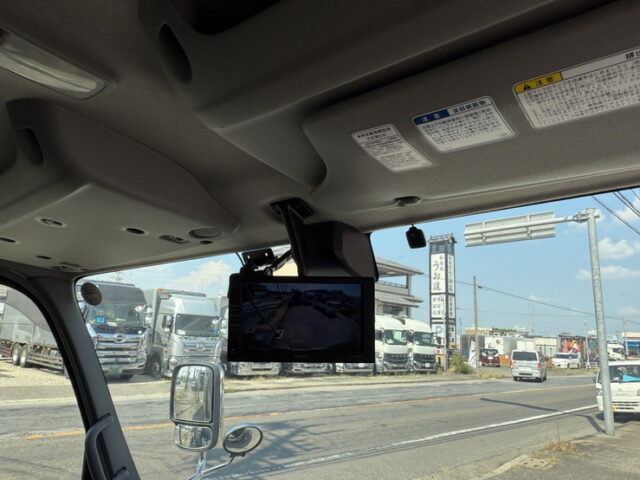 R3　日野　デュトロ　ワイドロング　アルミウィング　造りボディー　メッキ多数　