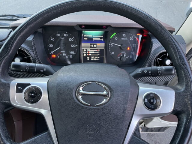 日野：17プロフィア：ハイルーフ：トレーラーヘッド：7速MT：450馬力：E13Cエンジン