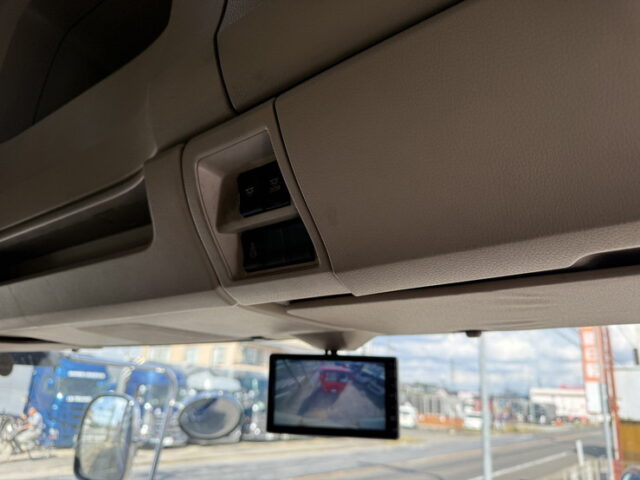 日野：17プロフィア：ハイルーフ：ウィング：メッキ多数：ステンレス多数：プロシフト