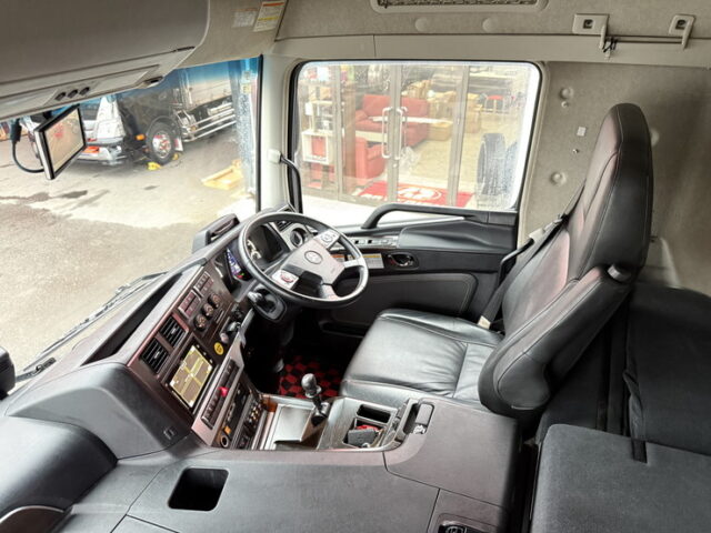 17スーパーグレート：ハイルーフ：ウィング：プレミアムラインエグゼクティブ：寝台メッキ