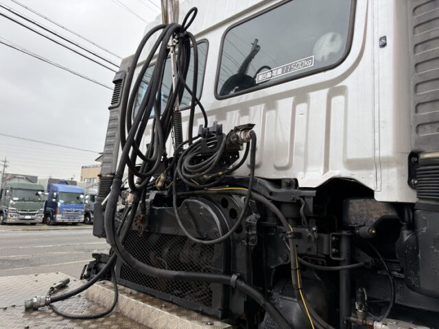 日野：テラヴィ：ハイルーフ：トレーラーヘッド：エアサス：V8ツインターボ