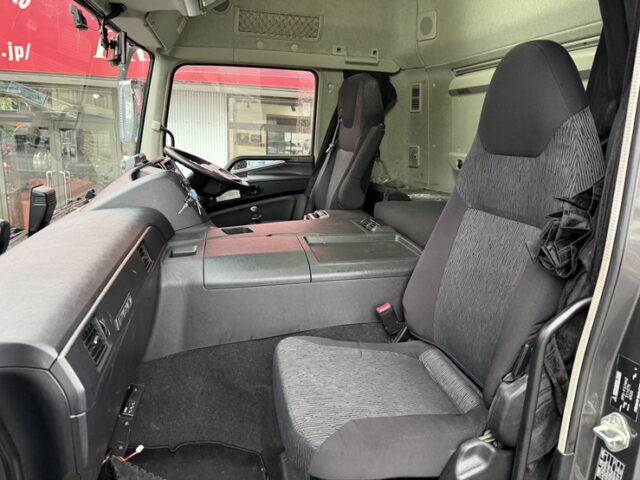 17スーパーグレート：ハイルーフ：メッキ多数：アルミホイール：リア門口ステンレス