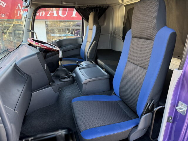 いすゞ：ギガ：ハイルーフ：ウィング：メッキ多数：ステンレス多数：エアローラー