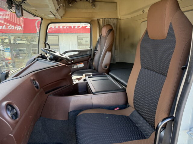 日野：17プロフィア：ハイルーフ：ウィング：リア門口ステンレス