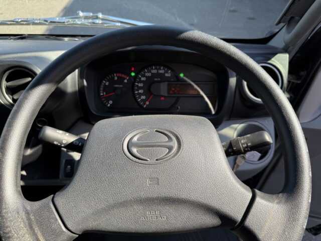 日野：デュトロ：ウィング：ワイドロング：180馬力：ステンレス多数：2.950㎏積