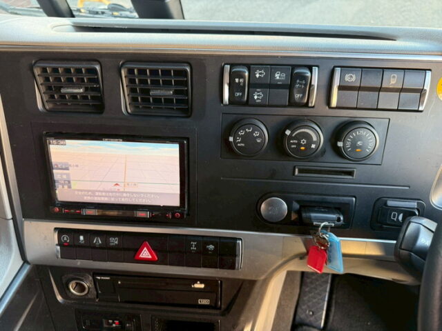 17スーパーグレート：ハイルーフ：ウィング：メッキ多数：アルミホイール：格納ゲート