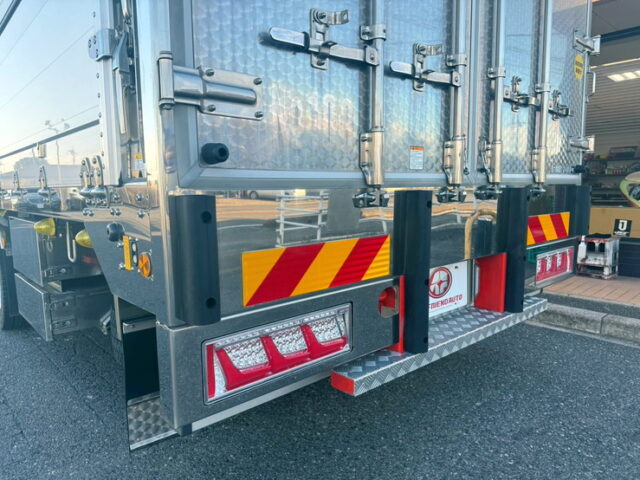 17スーパーグレート:ハイルーフ:ウィング:メッキ多数:造りボディ:アルミホイール