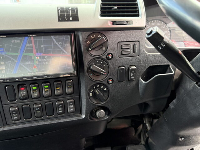 ファイター:ウィング:6200ワイド:後輪エアサス:格納ゲート:240馬力