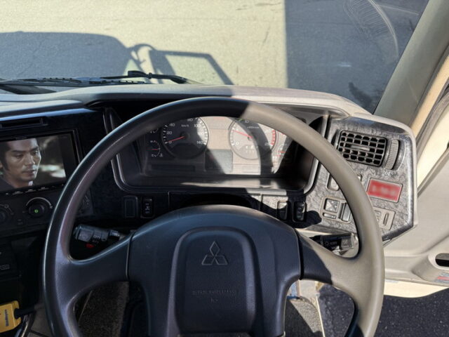 スーパーグレート：ハイルーフ：アームロール：40立米：架装多数：煙突マフラー(ダミー)