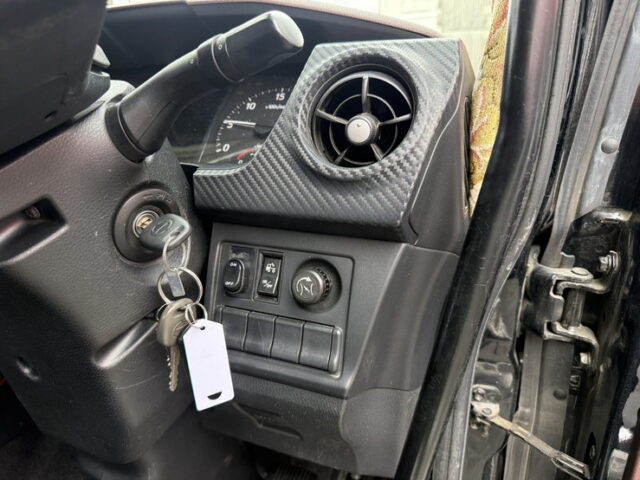 日野:17プロフィア:ハイルーフ:トレーラーヘッド:架装多数:アルミホイール