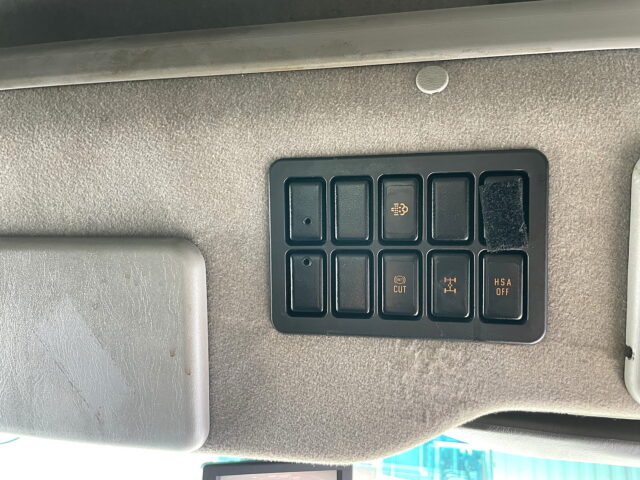 いすゞ　ギガ　ハイルーフ　ウィング　造りボディ　1Mアオリ　ステンレス多数