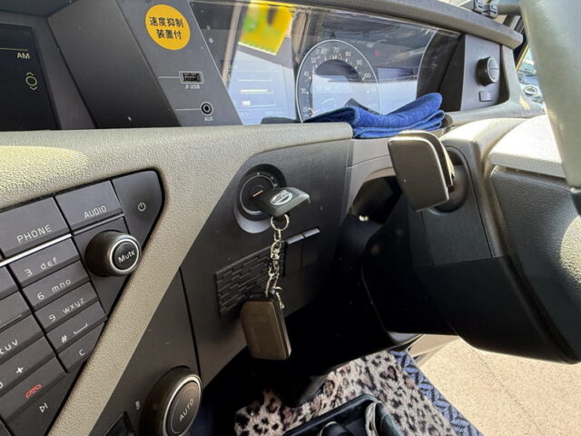 【委託販売】VOLVO:トレーラーヘッド:シングル:アルミホイール:架装多数