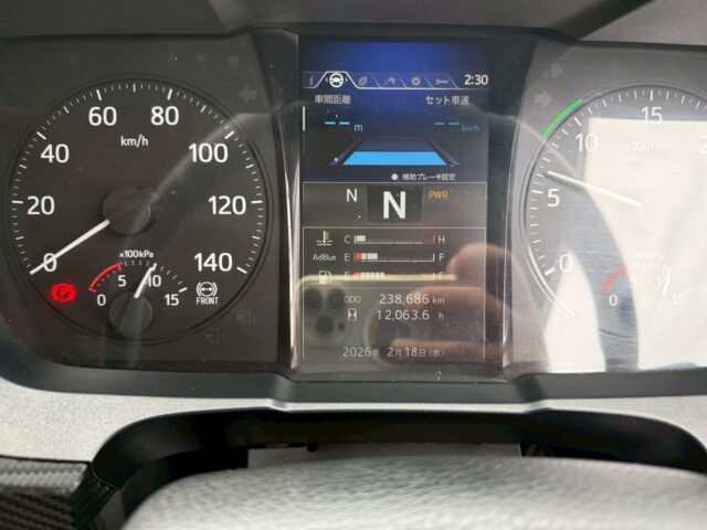 日野:17プロフィア:ハイルーフ:トレーラーヘッド:第5輪荷重11.500㎏:車検7月迄