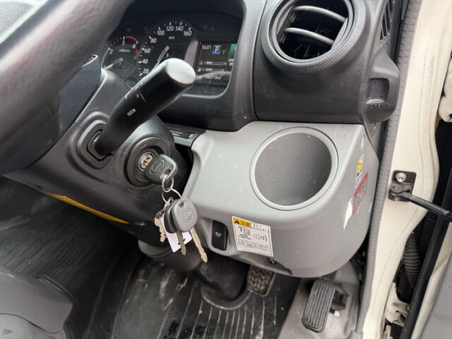 日野：デュトロ：バン：ワイドロング：格納ゲート：左スライドドア：AT車：準中型免許