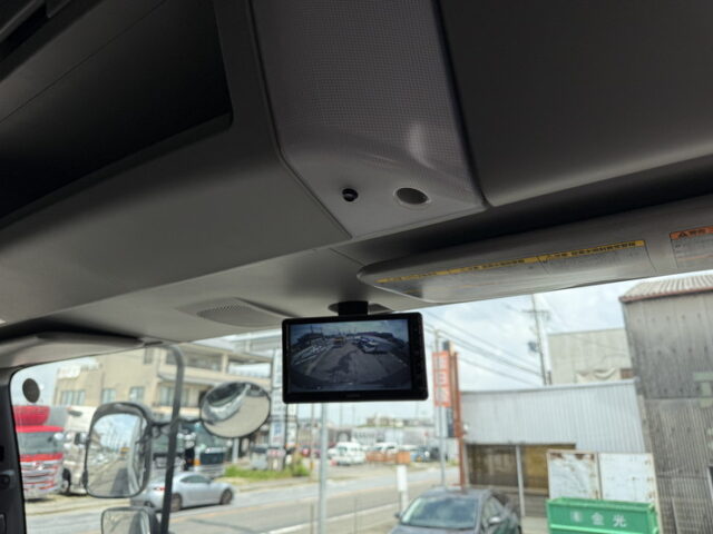 いすゞ：ギガ：ハイルーフ：ウィング：リア門口ステンレス：木床：スムーサー