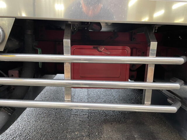 日野　デュトロ　冷凍バン　横扉　オバＱバンパー　ステンレス多数　キーストン