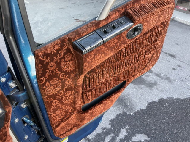 スーパーグレート　ハイルーフ　トレーラーヘッド　架装多数　ブタ鼻　7速MT