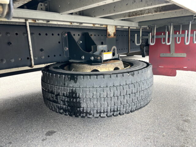 日野　17プロフィア　ハイルーフ　ウィング　7速MT　380馬力　エンジン交換済