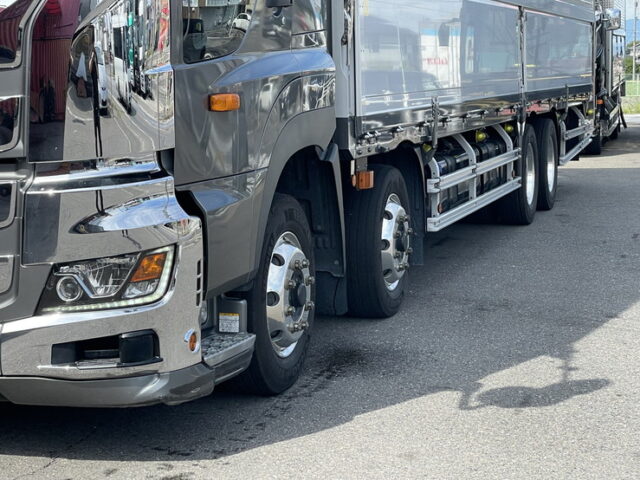 日野　17プロフィア　ハイルーフ　ウィング　リア門口ステンレス　アルミホイール