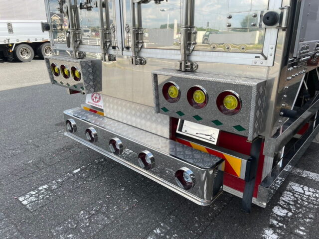 三菱ふそう　ファイター　ハイルーフ　冷凍ウィング　ヤマダボディ　ステンレスサイドバンパー　