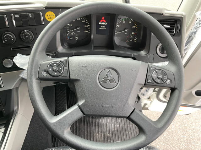 三菱ふそう：スーパーグレート：トレーラーヘッド：ハイルーフ：Ｄ尺：AT：未使用：第５輪11.5ｔ　