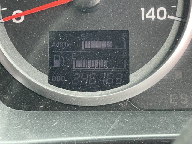 日野：プロフィア：ハイルーフ：ウィング：メッキ多数：ステンレス多数　