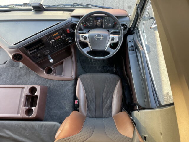 日野：17プロフィア：ハイルーフ：ウィング：10輪：リア門口ステンレス