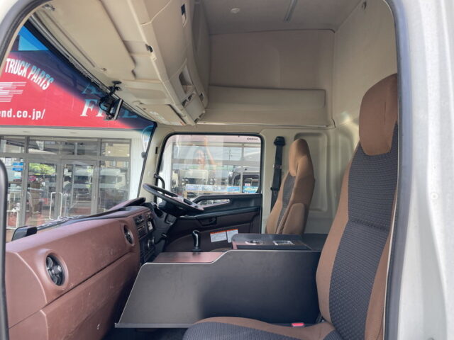 日野：17レンジャー：6200ワイド：エアサス：木床：アルミホイール：240馬力