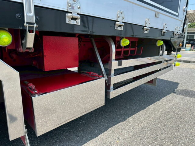 スーパーグレート：ハイルーフ：ウィング：架装多数：木床：380馬力