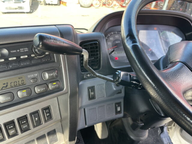 日野：プロフィア：ハイルーフ：トレーラーヘッド：メッキ多数：アルミホイール