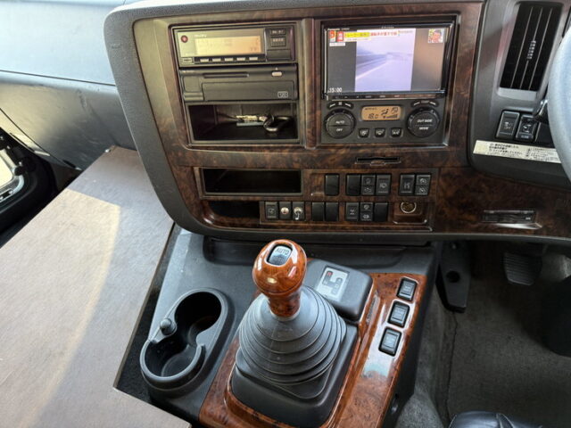 いすゞ：ギガ：ハイルーフ：トレーラーヘッド：アルミホイール：スムーサー